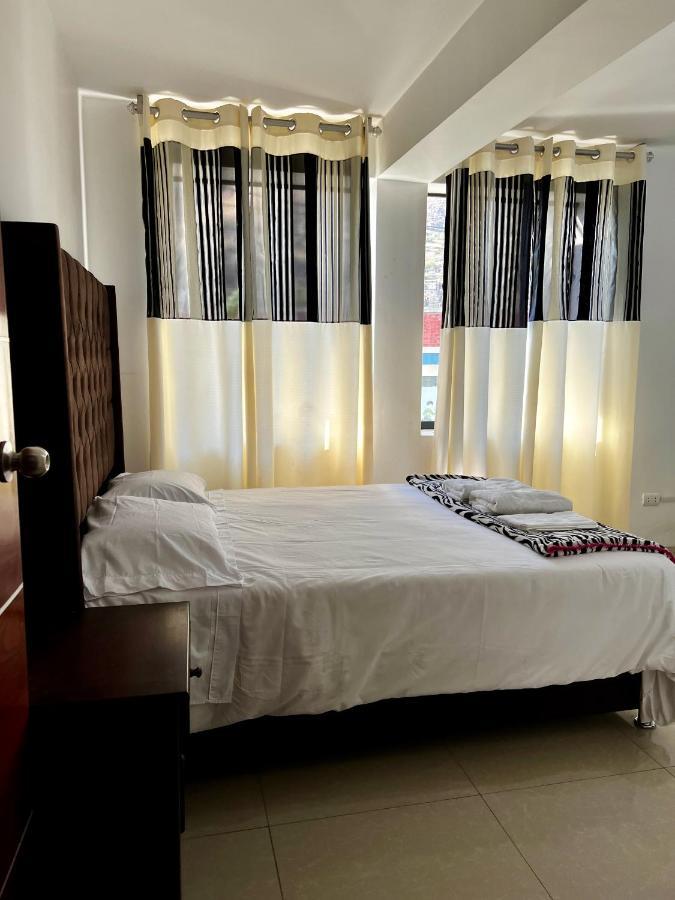 Hostal Santa Rosa Caraz エクステリア 写真